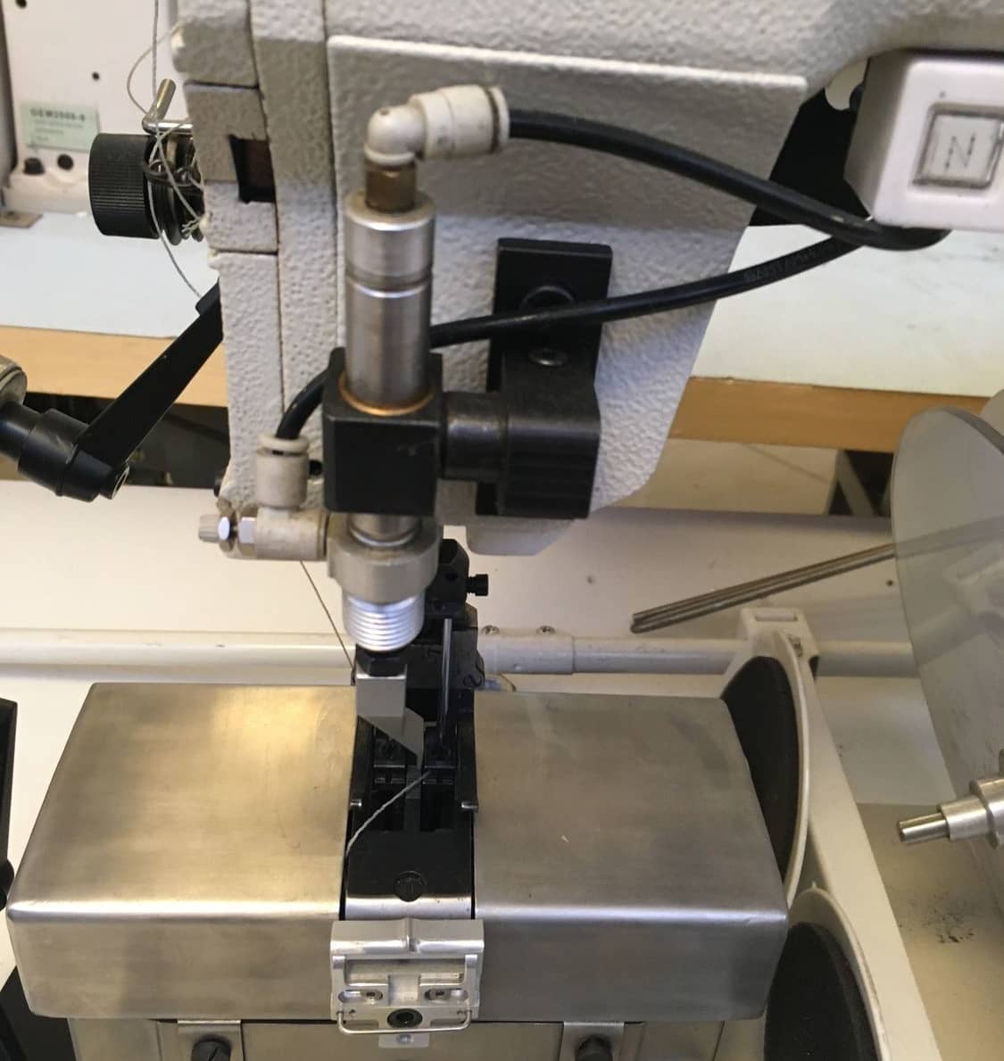 heavy duty post bed upholstery sewing machine